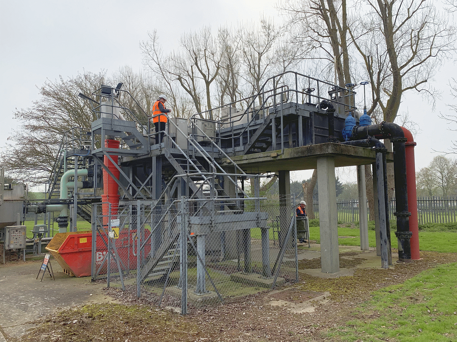 Huber screen being set up