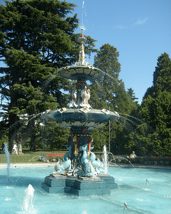 Beautiful Fountain in Park in Christchurch