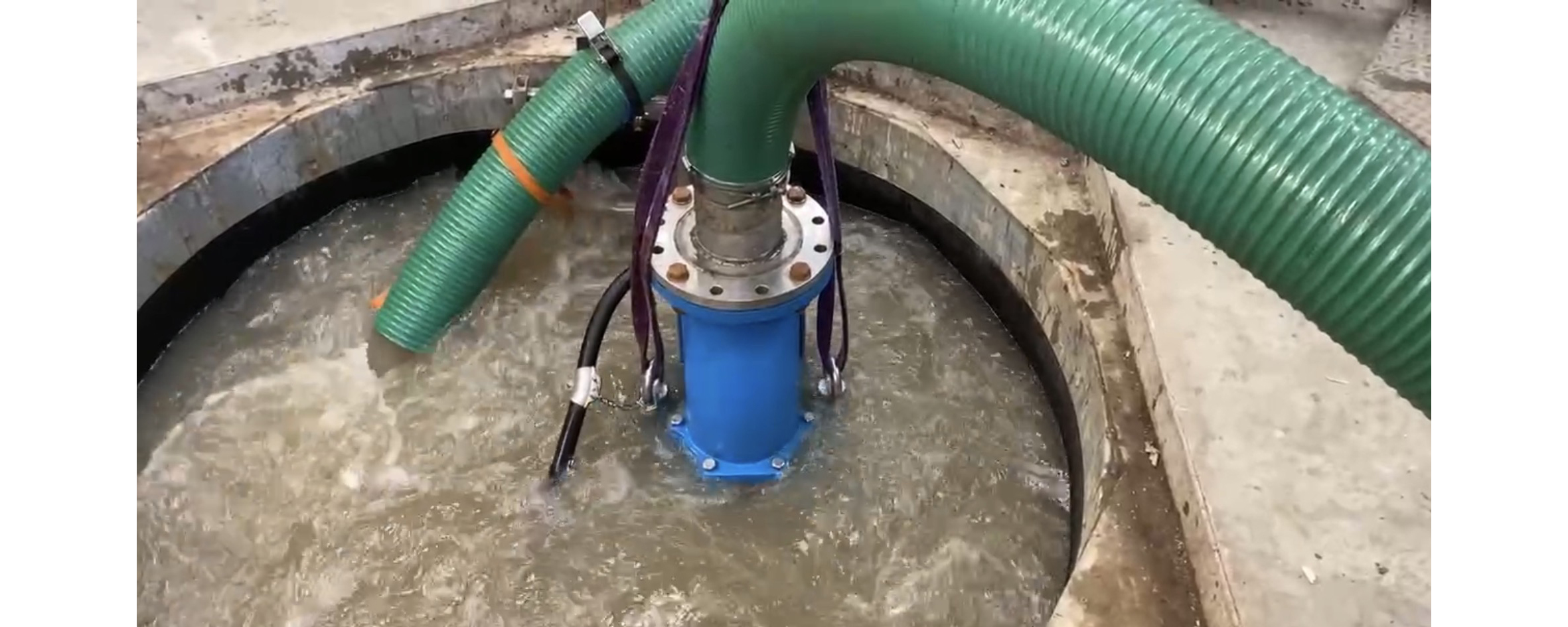 Rotorflush pumping dirty water from a sump.
