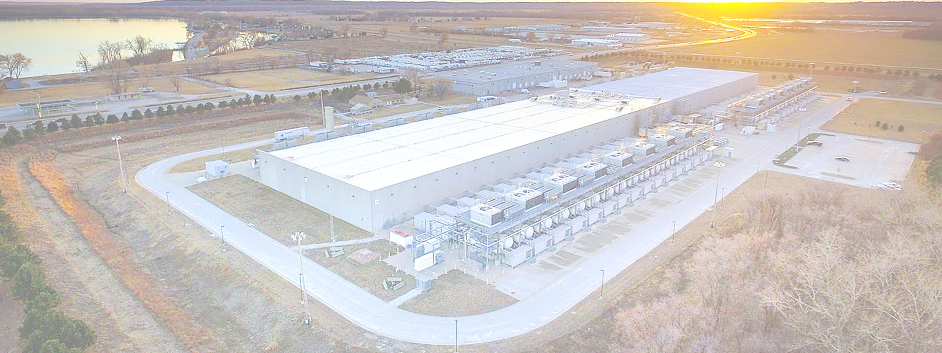 "Google_Data_Center,_Council_Bluffs_Iowa_(49062863796).jpg" by Chad Davis, CC BY 2.0 (https://creativecommons.org/licenses/by/2.0), via Wikimedia Commons