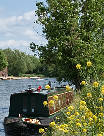 Random picture of a barge, not a Rotorflush in sight